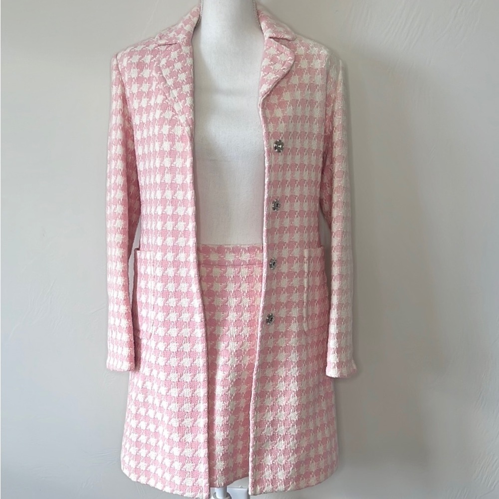 Moda International Suit Set